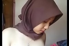 Indonesian Malay Hijabi Lickerish 01
