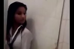 Indian girl Archana pursuance fingering in have a bowel movement