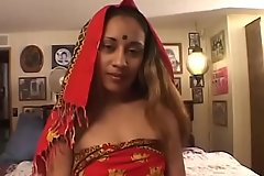 Indian slut gives white suppliant a blowjob and then gets fucked in the bedroom