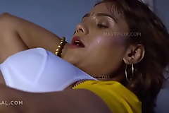 Matured bhabhi sucking her boobs