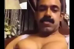 Desi uncle anent big boob