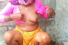 HD, INDIAN Mummy IN HOMEMADE MMS VIDEO, Beamy Chest EXPOSED, Brigandage NAKED
