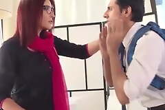 Teacher ne dekha nakli lund photo me