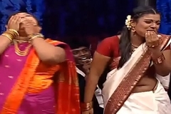 Aishwarya rajesh navel show