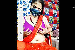 Comely Indian bhabhi showing her undergarments and sexy figure