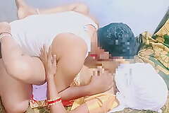 In in be advantageous to surreptitiously obscurity coitus with Telugu wife in red sari