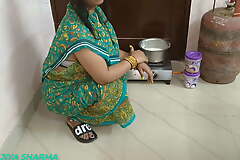 Sex With Desi Bhabhi Wearing A Green Saree In The Kitchen