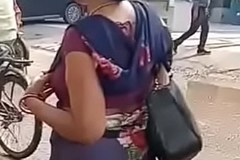 Desi bhabhi meeena boobs zigling