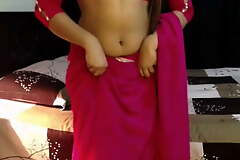 Sexy Indian girl sexy dance in saree