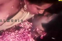 Mallu Reshma Aunty Nipple and lips Sucking..you strength of character CUM