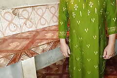 wife Ke Uthne Se Pahle Kaamwali Bhabhi Ko Choda Kitchen Floor Par