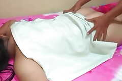 Pijat istri perempuan wanita sebelum ML Ngewe Ngentot