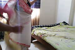 outlander came & fucked Hindi desi Hot aunty, when she wearing saree for go to office - lot of jizz inside her snatch