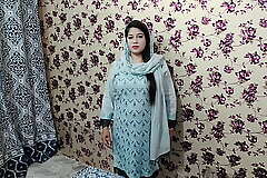 Beautiful Pakistani Aunty Fingering with Sexy Urdu Voice