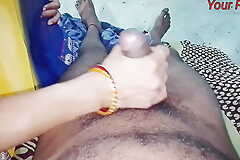 Payal bhabhi ki chudayi bina condom ke Payal bhabhi ko Chod diya or paani choot me hi chhod diya Indian village Desi bhabhi