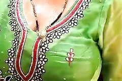 Indian Bhabhi do up in Chapakal and she press interior and Enjoy the seen