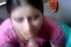 Indian desi bhabhi sucking her boyfriend's gumshoe in bathroom