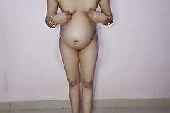Desi pregnant bhabi nude dance