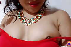 Indian Babe On Valentine Day Seducing Her Lover With Her Hawt Fat Boobs