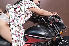 Bike 🚳 ride puja apne bhaiya se chud gayi