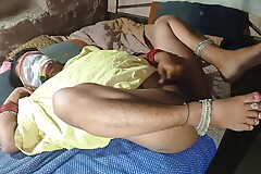 Dhire se daliye, virgin hu' - Desi high tutor girl 18+ talking derisory in hindi and losing her anal virginity