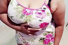 Desi Indian step sister seducing step brother in live cam