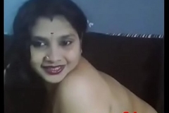 Indian aunty show the dust-broom chunky jugs (sexwap24.com)