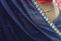 Hot marathi bhojpuri woman dancing in saree