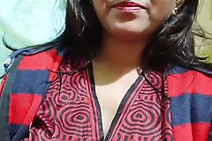 BATHROOM fun with INDIAN DESI GIRL PARNITA