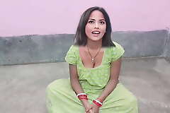 Khet ghumne gai makan malkin ko majdur ke Bete ne pela karte huye aunty uncal ke sath Indian desi bhabhi hindi