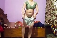 Indian desi stepmom change duds and fingering her hairy pussy