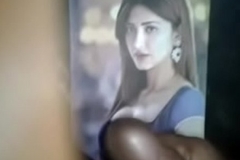 Shruti hassan fucking irresistable boobs and put in an appearance