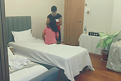 Neighbour aunty have a passion with boyfriend in hotel room.
