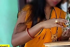 Desi Indian bhabhi in jumpy saree looking hot and sexy