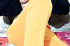 18 Year Old Asian Girl Hard Musterbation with Aubergine.