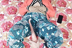 Indian Desi girlfriend pusssy fuck with carrot sex girl